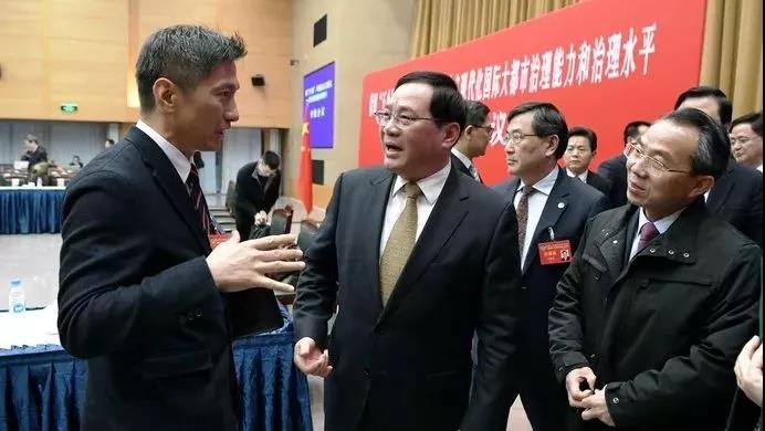 李強對話政協委員，上海律師獻策城市治理